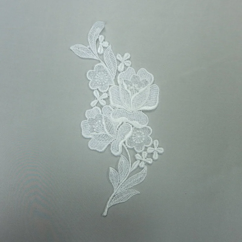 Price Smash White Floral Lace Applique