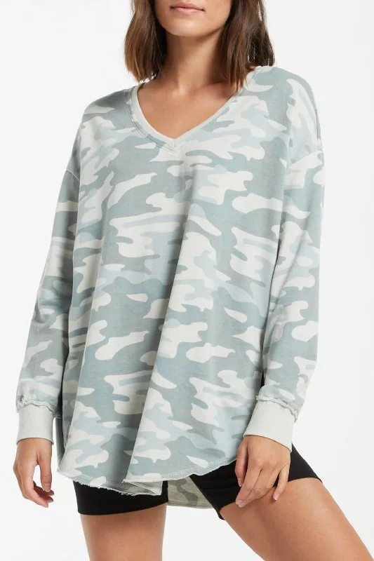 Quick Sale Camo V-Neck Weekender