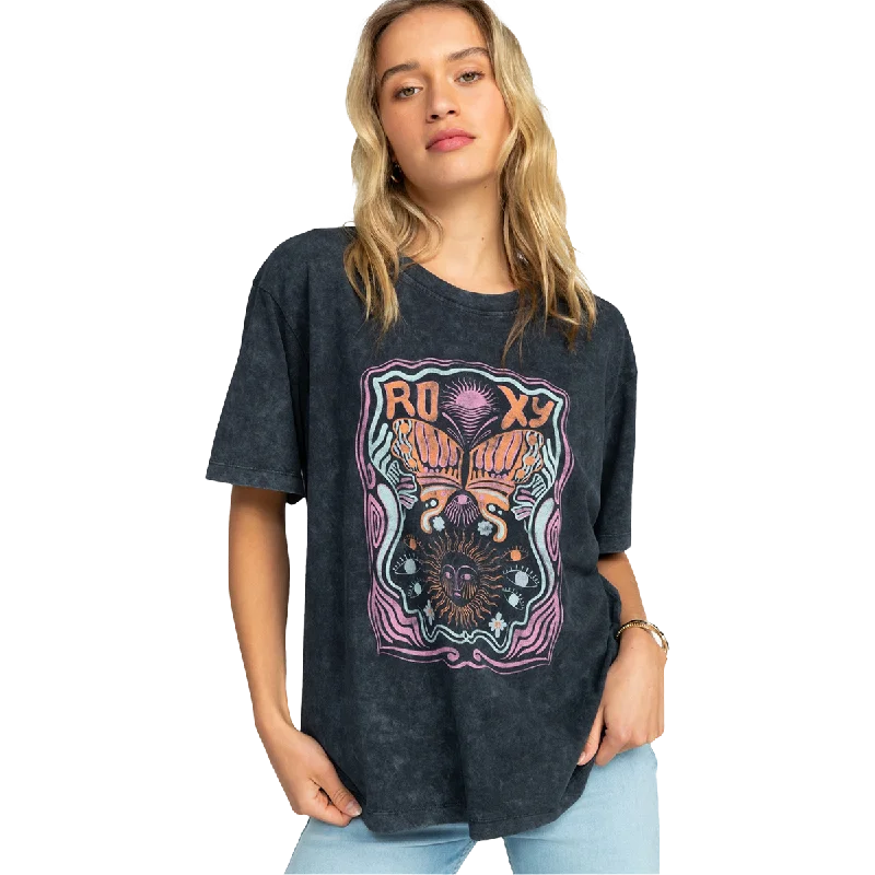 Price Reduction Women's Girl Need Love C Oversized Tee