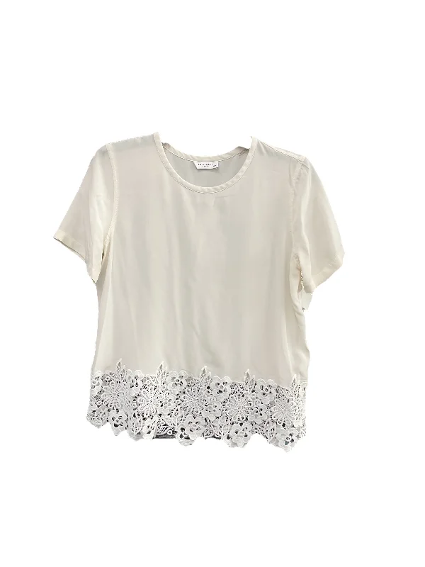 Quick Sale White Top Short Sleeve Equipment, Size M