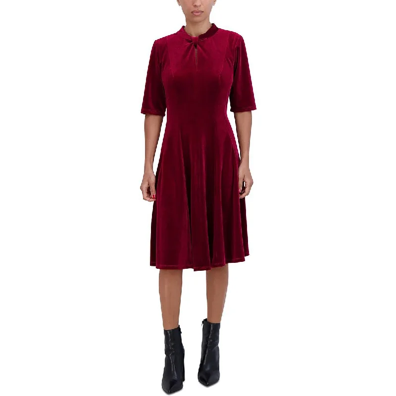 Savings Bonanza Signature By Robbie Bee Womens Petites Velvet Mini Fit & Flare Dress