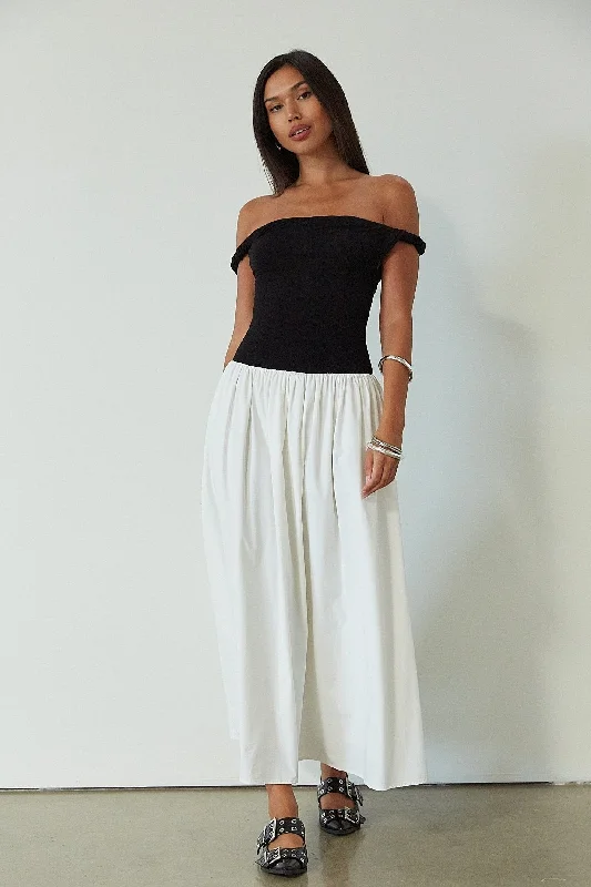 Steals and Deals Very Cutesy Maxi Dress