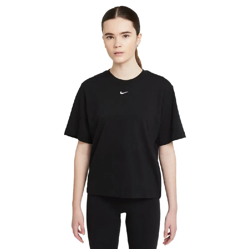 Nike Women's Sportswear Essential Boxy Tee