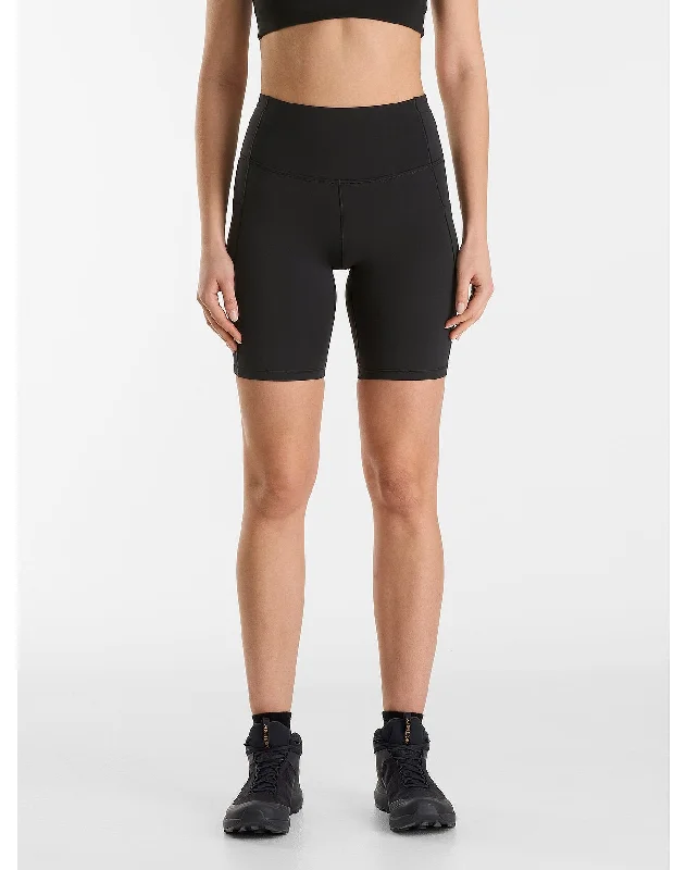 Special Promotion Essent High-Rise Short 8" Women's